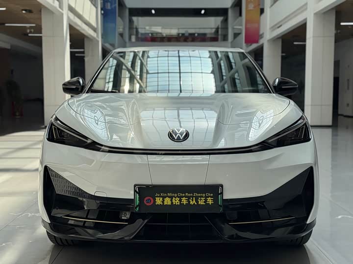 Photo 2 - Volkswagen ID.Unyx