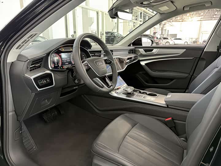 Фото 7 - Audi A6