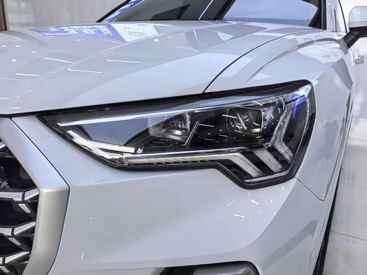 Фото 4 - Audi Q3