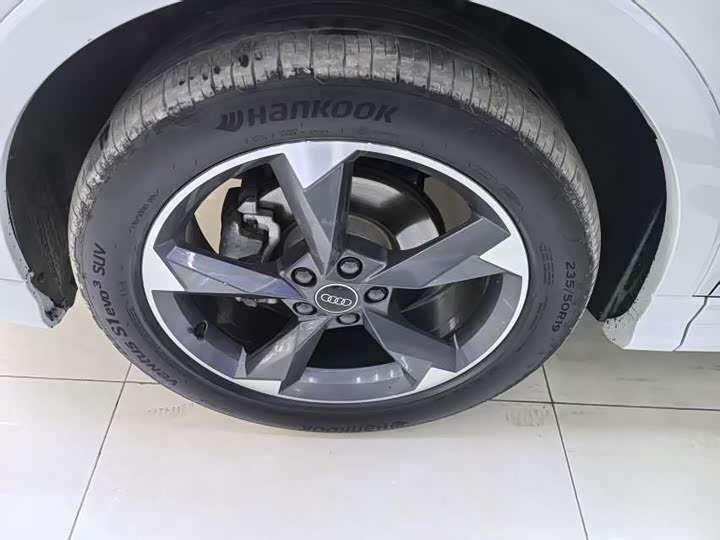 Фото 5 - Audi Q3