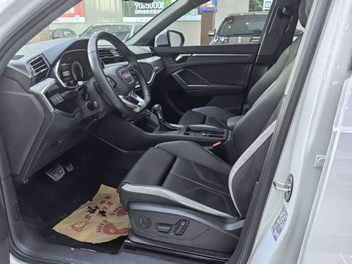 Фото 6 - Audi Q3