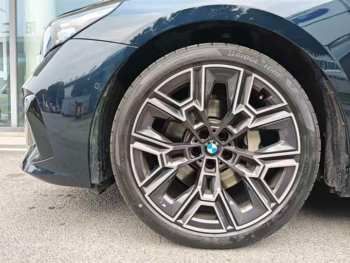 Фото 6 - BMW 5 Series