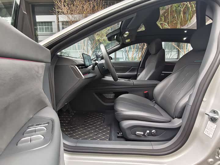 Photo 9 - Dongfeng Yipai eπ 007