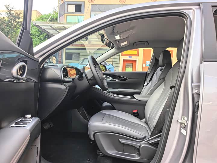 Фото 4 - Geely Galaxy Geome