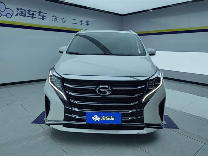 Фото 2 - GAC Trumpchi M8