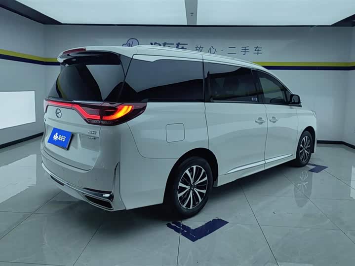 Фото 3 - GAC Trumpchi M8