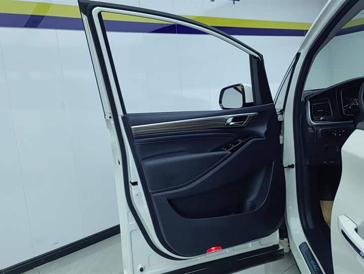 Фото 7 - GAC Trumpchi M8