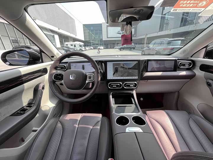 Photo 8 - Leapmotor C11