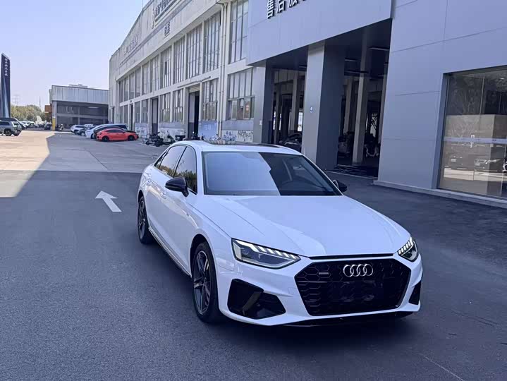 Фото 3 - Audi A4L