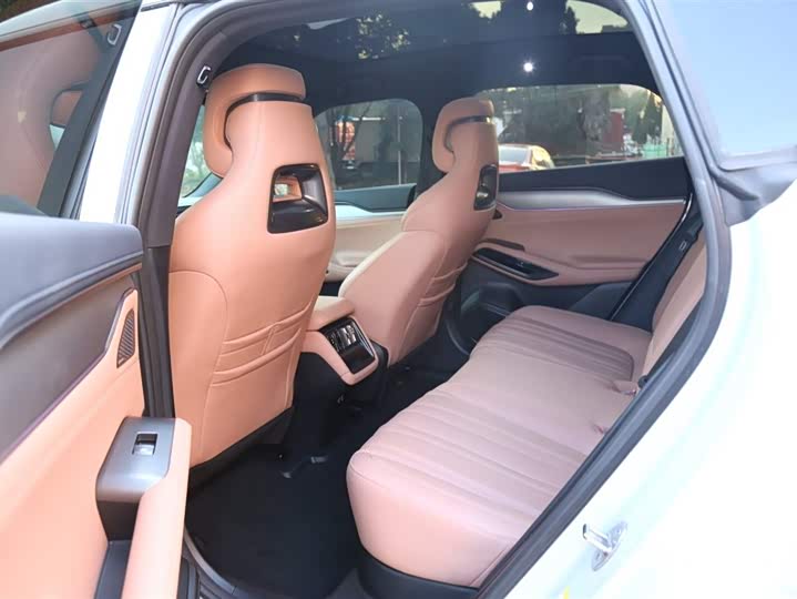 Фото 9 - BYD Song L