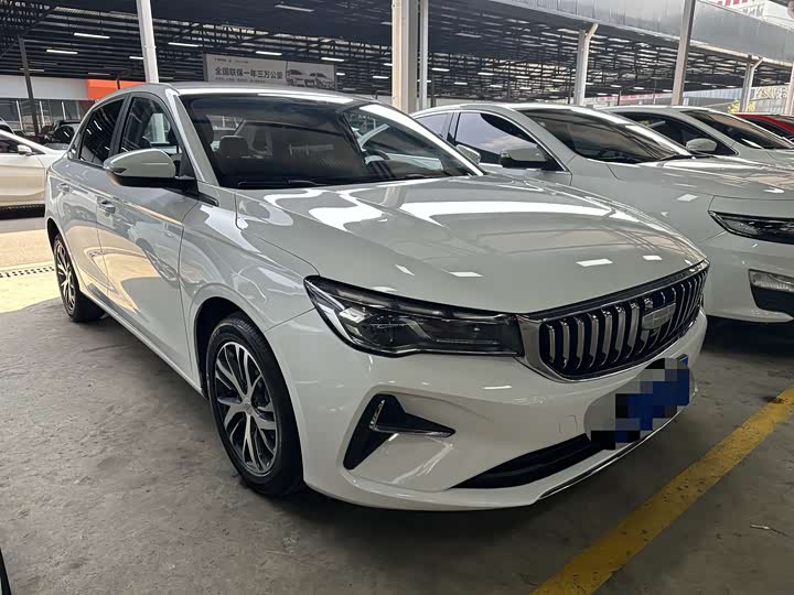 Фото 3 - Geely Emgrand