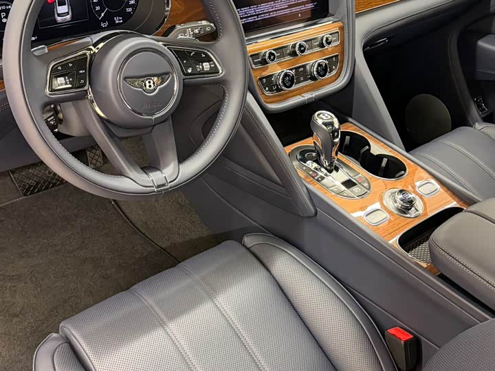 Фото 4 - Bentley Bentayga