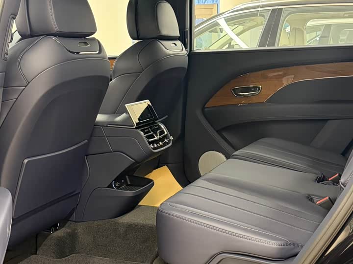 Фото 6 - Bentley Bentayga