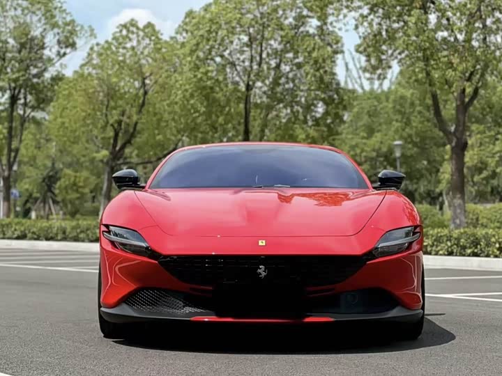 Фото 4 - Ferrari Roma