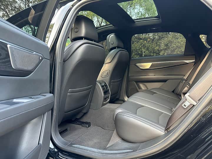 Фото 7 - Cadillac CT6