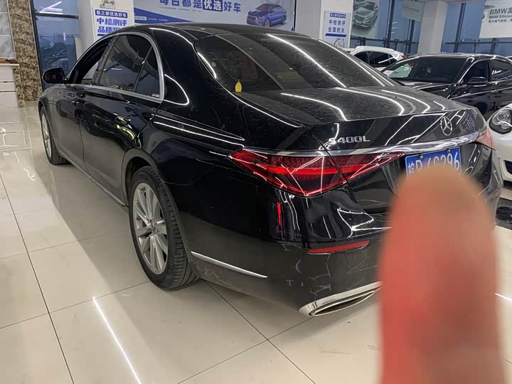 Photo 2 - Mercedes-Benz S-Class