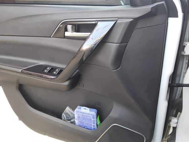 Photo 7 - Dongfeng Forthing T5