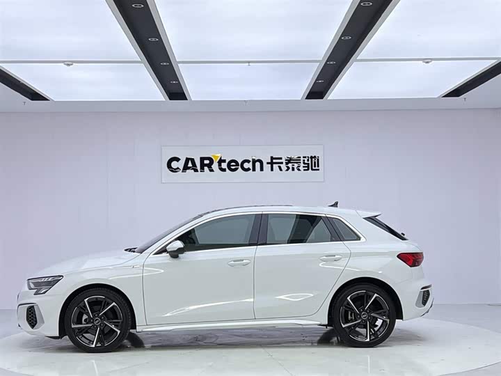 Фото 2 - Audi A3