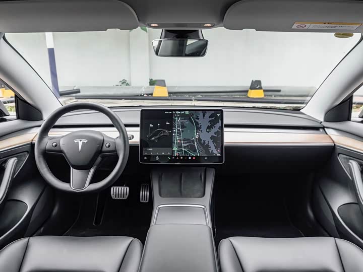 Фото 7 - Tesla Model 3