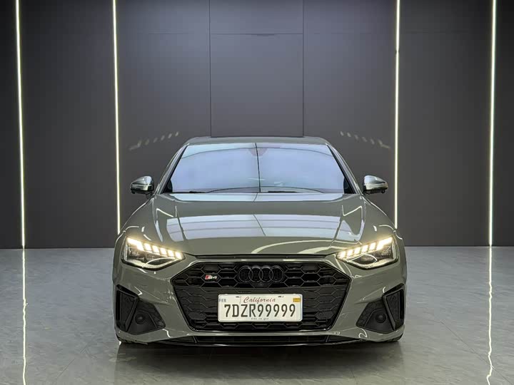 Фото 2 - Audi S4