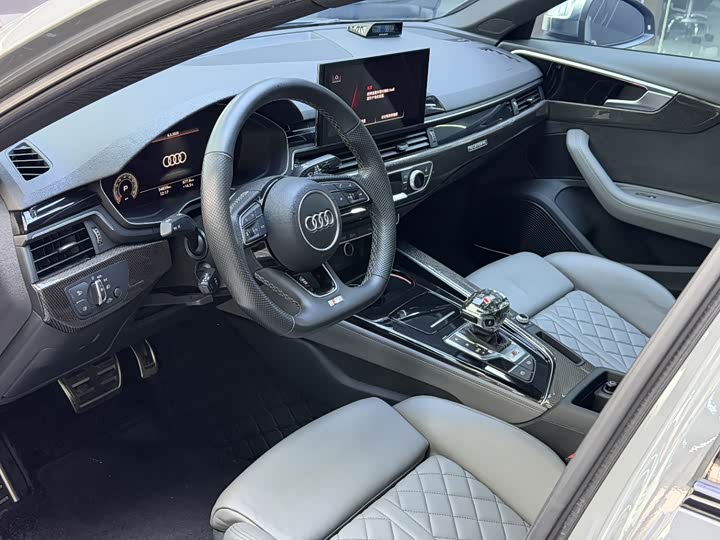 Фото 3 - Audi S4