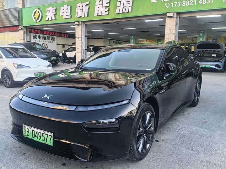 Фото 2 - XPeng P7