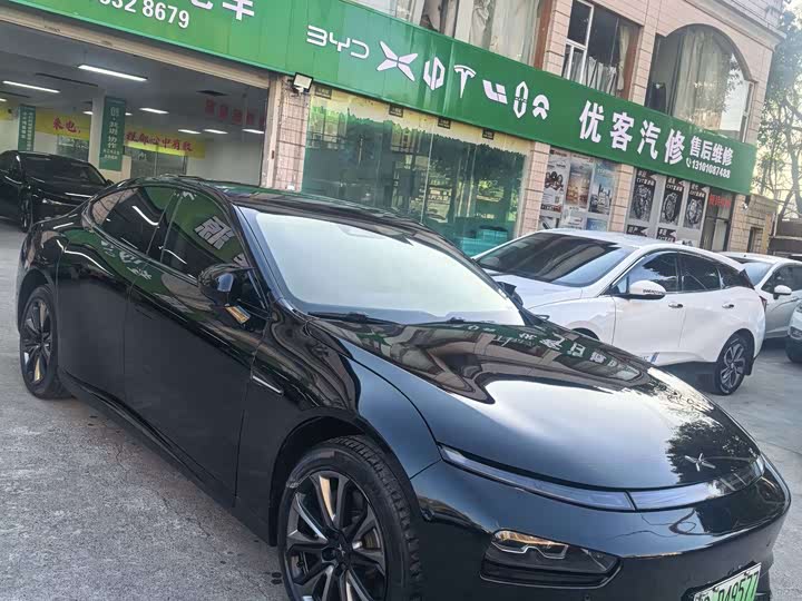 Фото 3 - XPeng P7