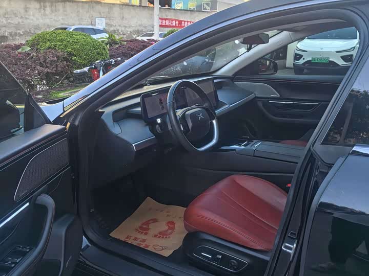 Фото 6 - XPeng P7