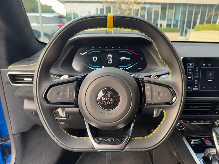 Фото 7 - Lotus Emira