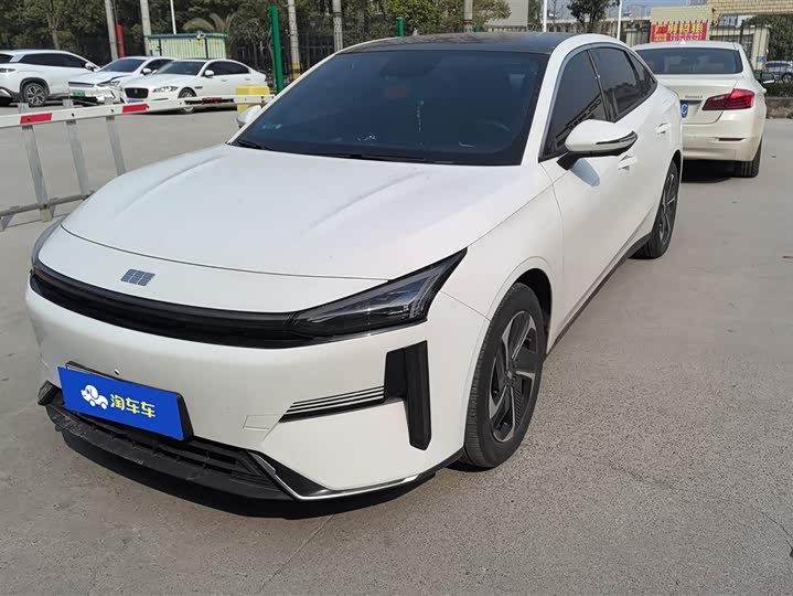 Фото 1 - Geely Galaxy L6