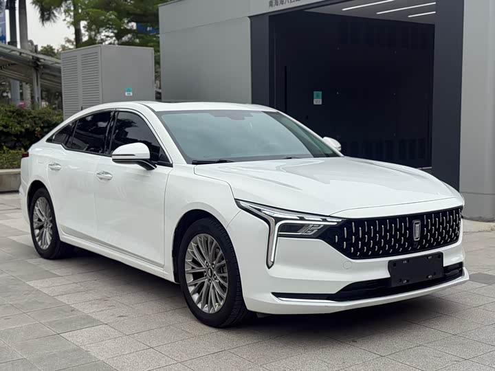 Фото 3 - Bestune B70