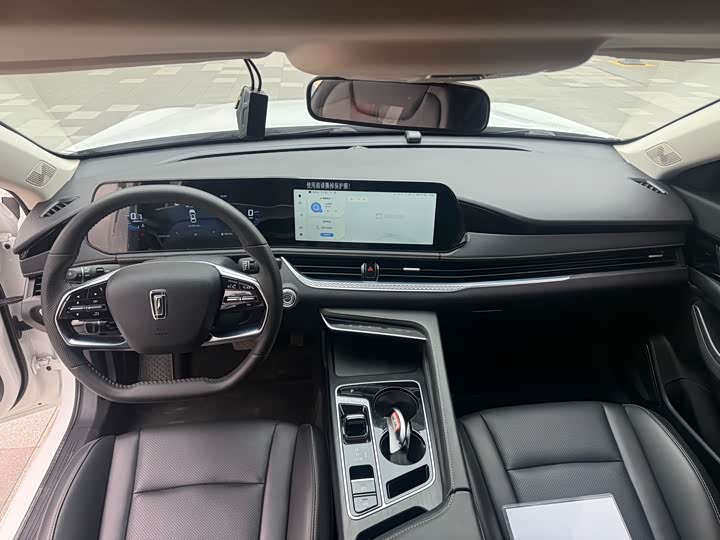 Фото 5 - Bestune B70