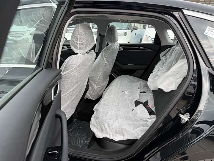 Фото 8 - Geely Emgrand