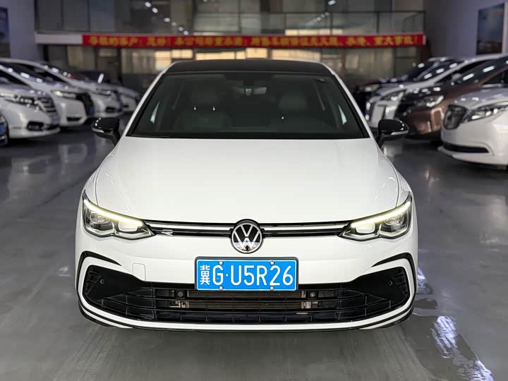 Фото 2 - Volkswagen Golf