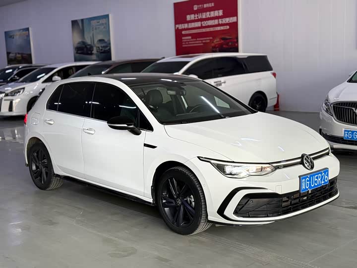 Фото 3 - Volkswagen Golf