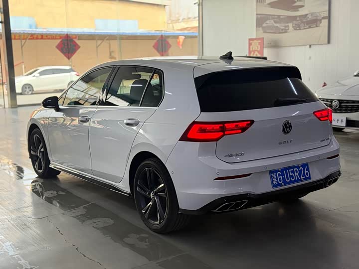 Фото 4 - Volkswagen Golf