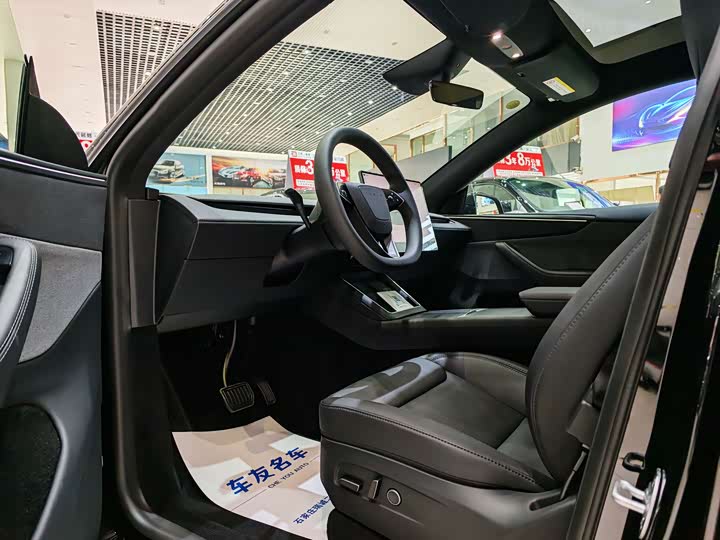 Фото 4 - Tesla Model Y