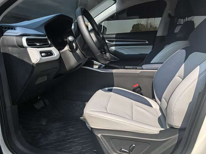 Фото 5 - Geely Emgrand