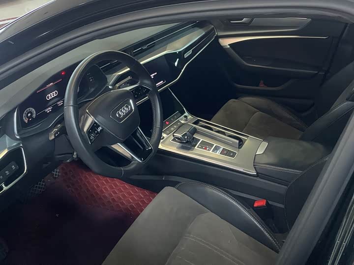 Фото 5 - Audi A6L