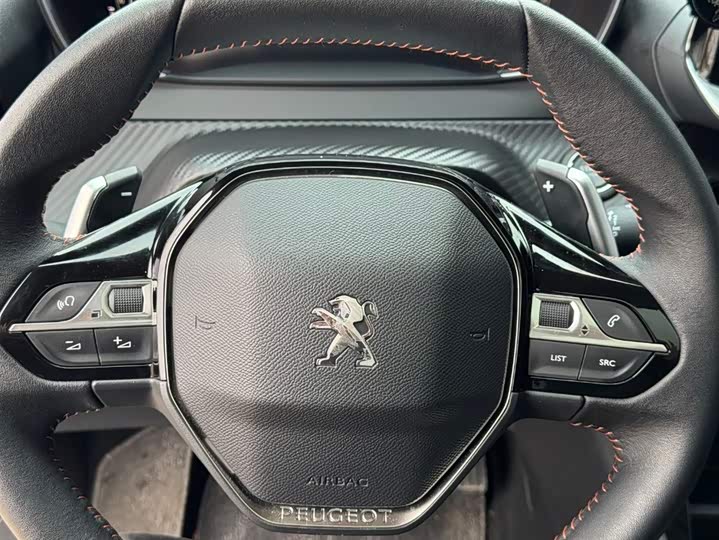 Photo 7 - Peugeot 2008