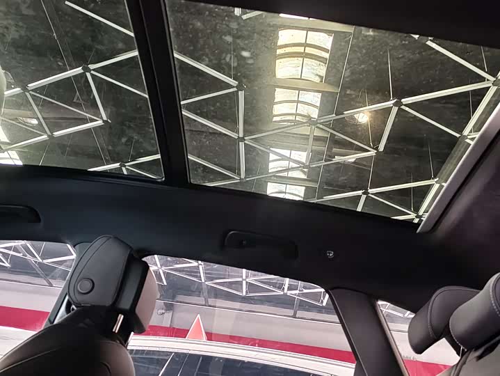 Фото 8 - Audi Q5L