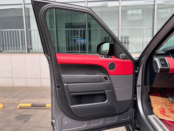 Фото 8 - Land Rover Range Rover Sport