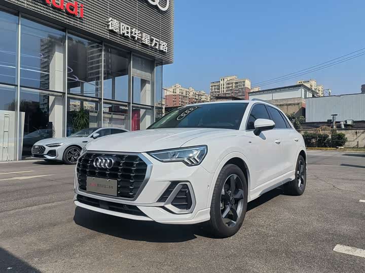 Фото 1 - Audi Q3