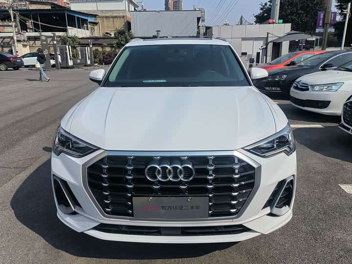 Фото 2 - Audi Q3