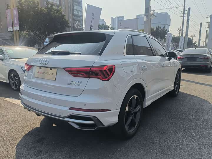 Фото 7 - Audi Q3