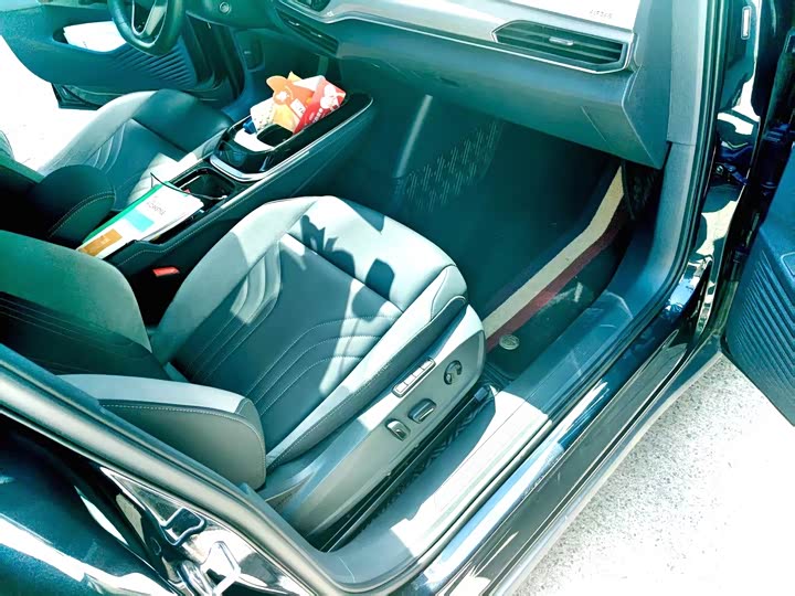 Фото 2 - Volkswagen ID.4 Crozz