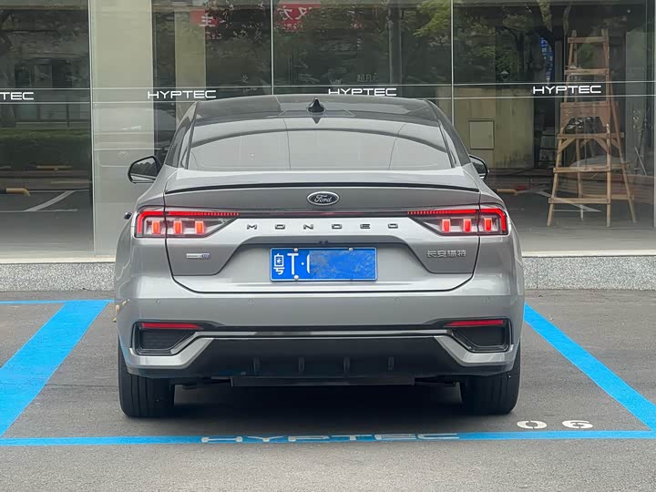 Фото 4 - Ford Mondeo