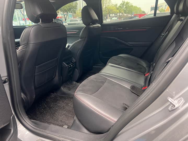 Фото 8 - Ford Mondeo