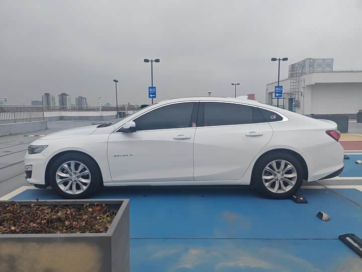 Фото 4 - Chevrolet Malibu XL