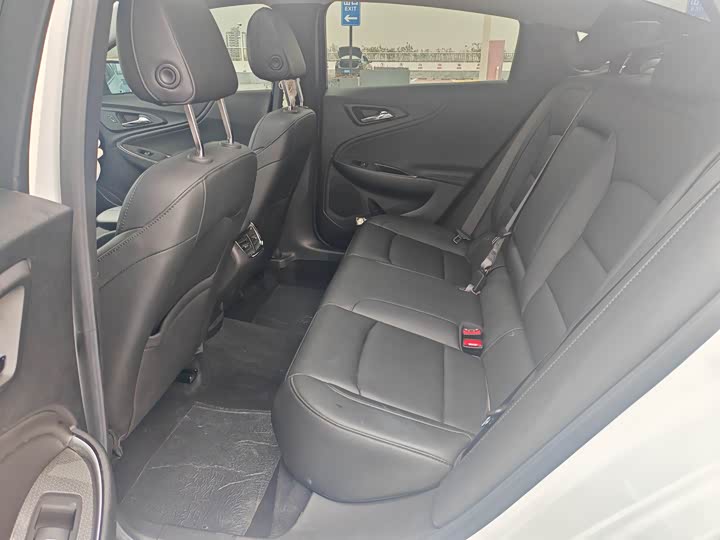 Фото 9 - Chevrolet Malibu XL